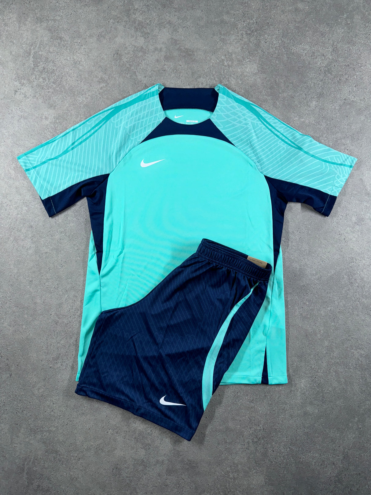 Nike - Strike Set - Hyper Turquoise/Navy