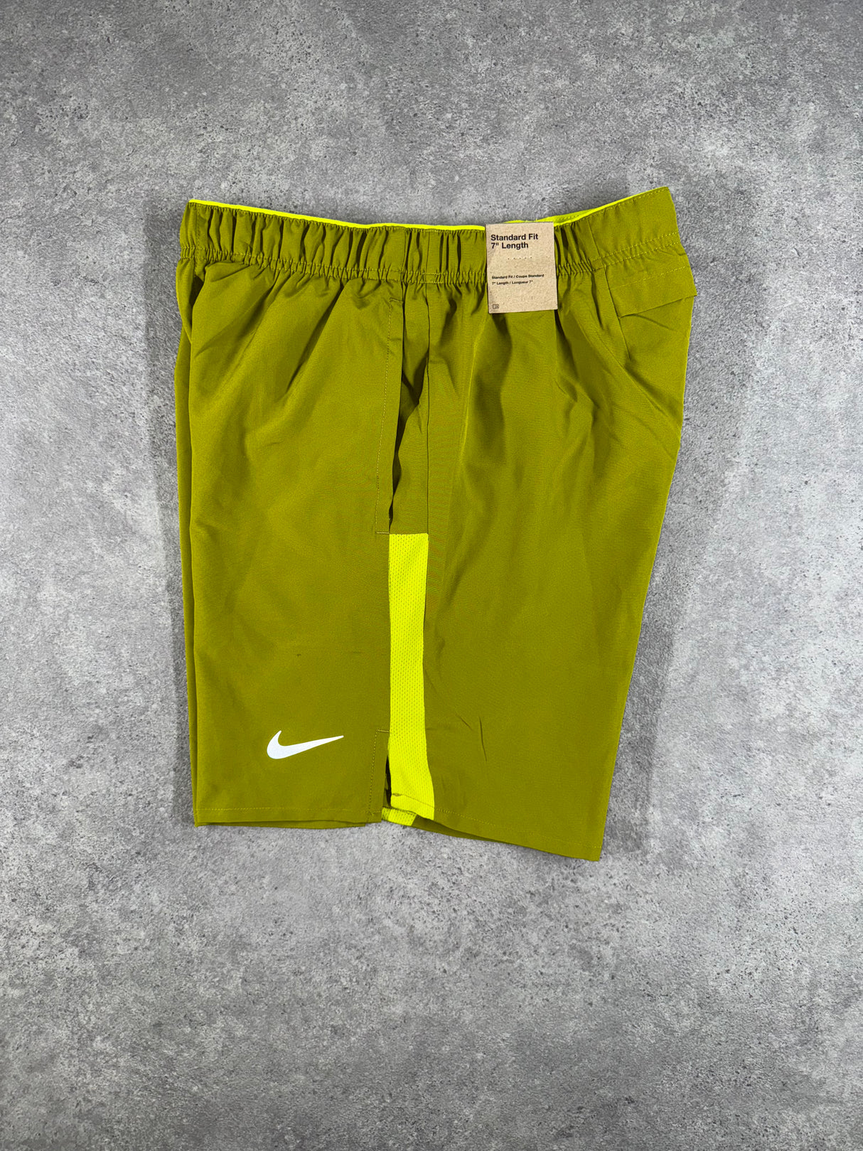 Nike Challenger Shorts - Yellow