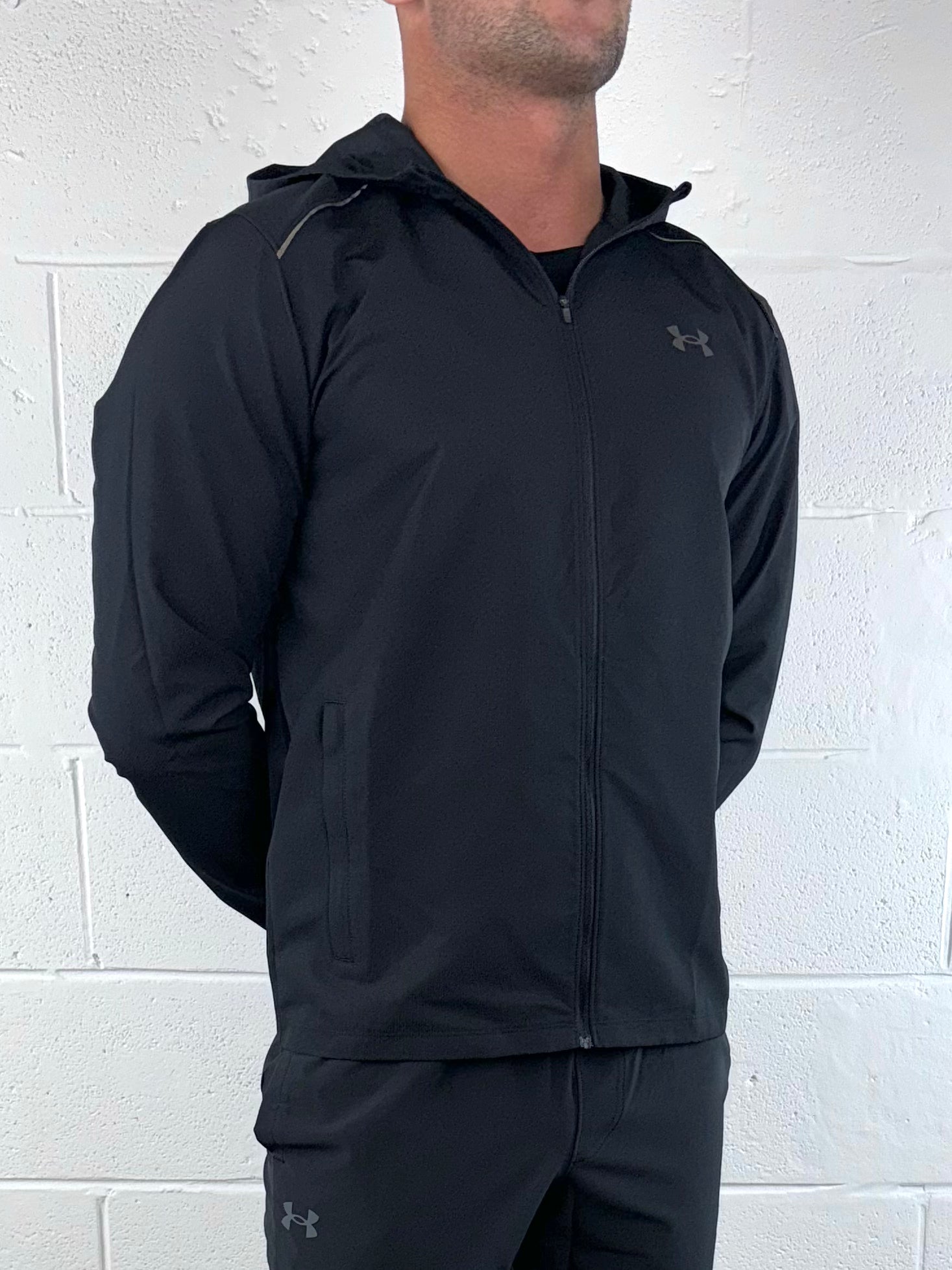 Under Armour - Launch Jacket - Black