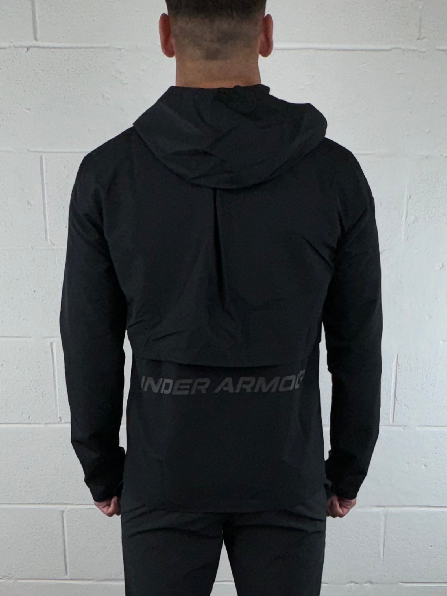 Under Armour - Launch Jacket - Black